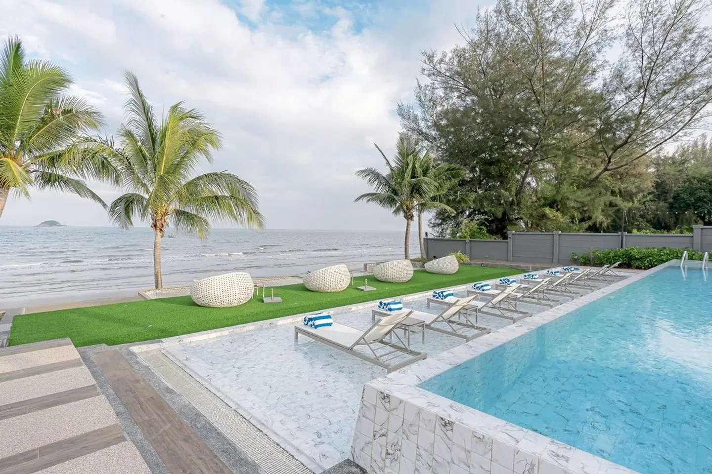 Best Western Plus Carapace Hotel Hua Hin Pool