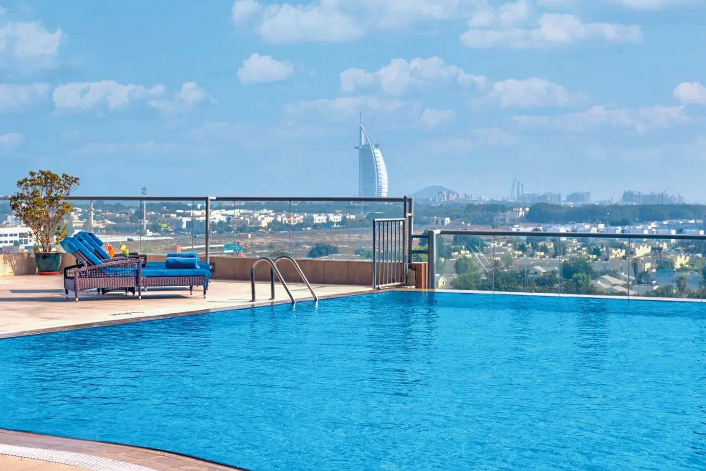 Two Seasons Hotel & Apartments Pool