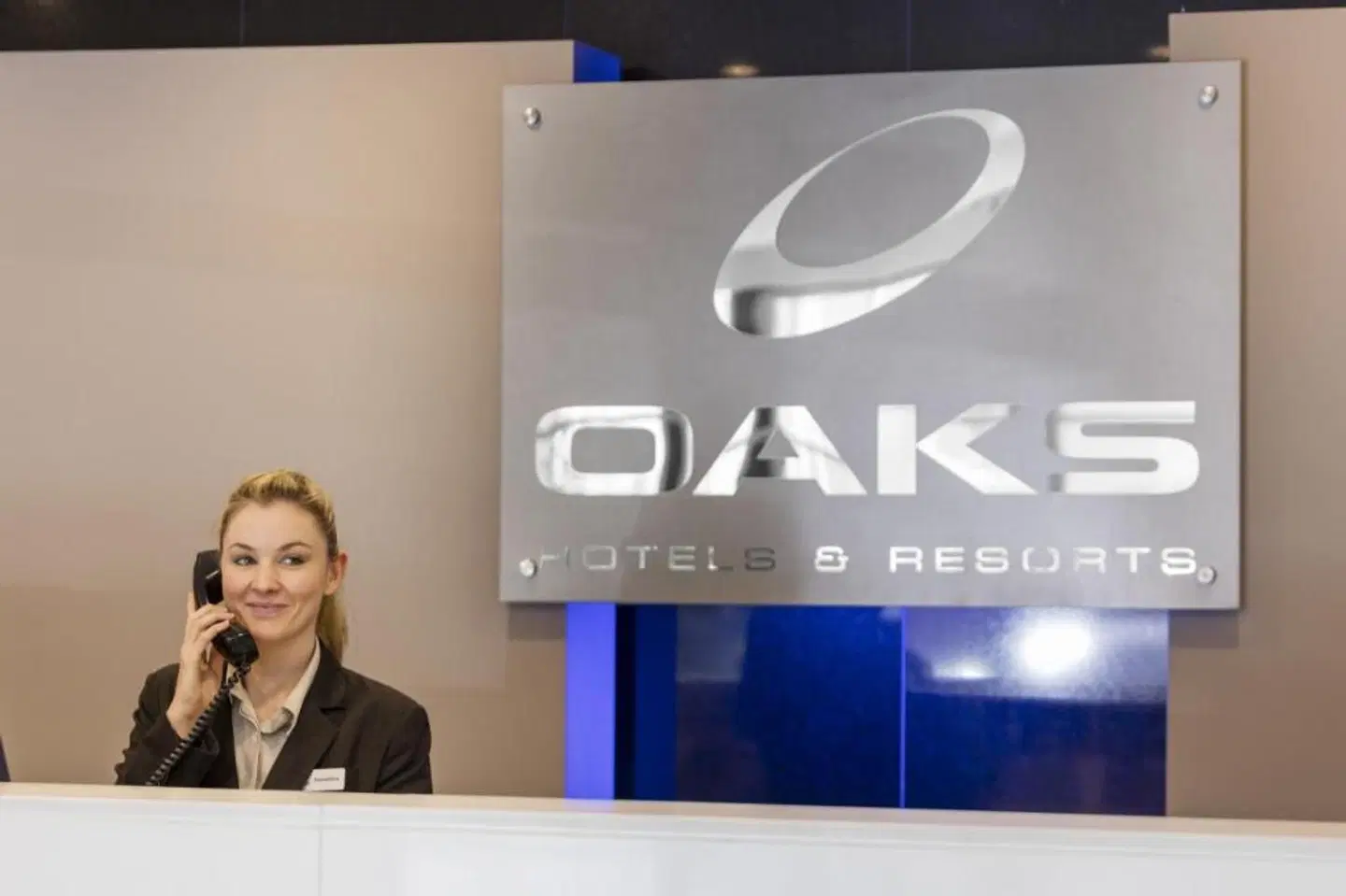 Oaks Adelaide Horizons Suites Lobby