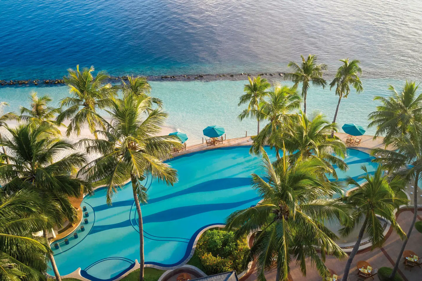 Royal Island Resort & Spa Pool