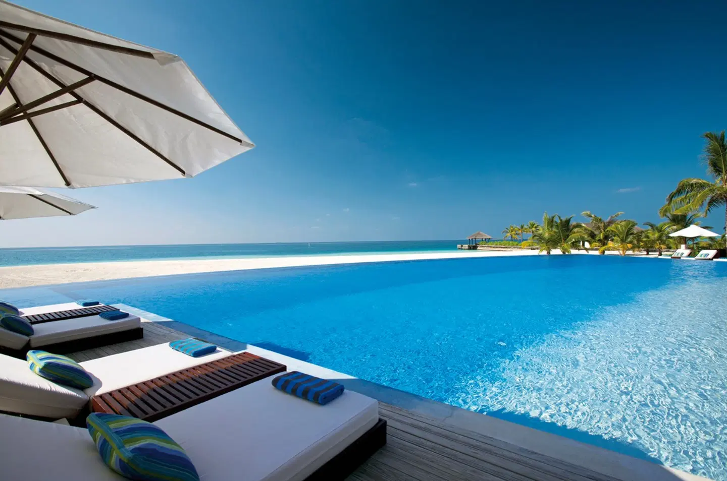 Niva Velassaru Maldives Pool