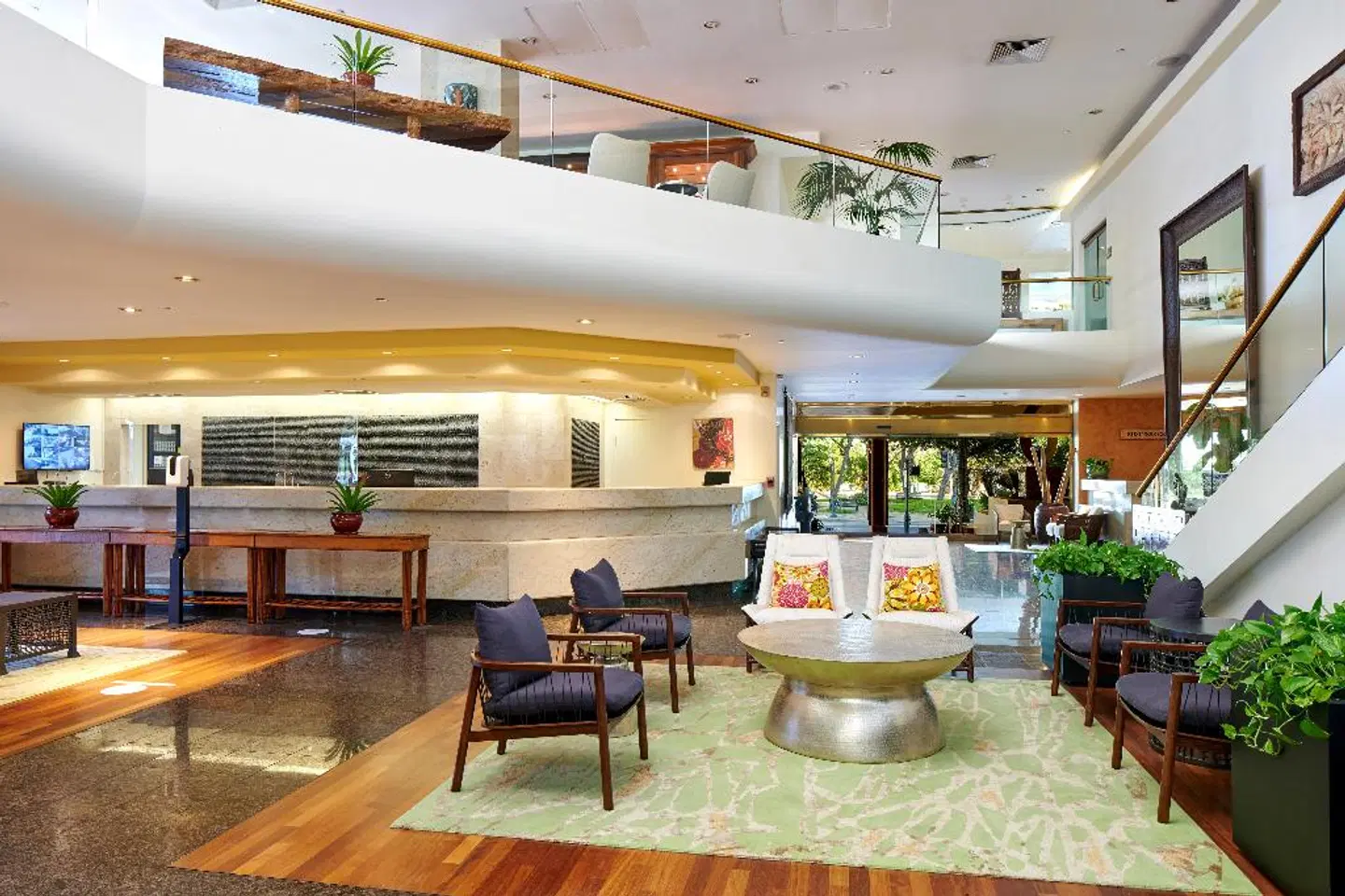 Luana Waikiki Hotel & Suites Lobby