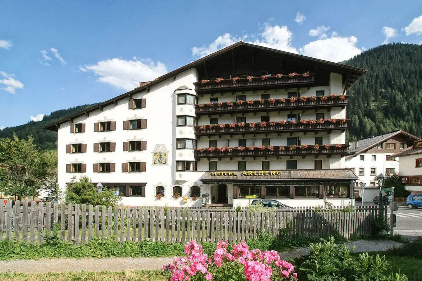 Hotel Arlberg Aussenansicht