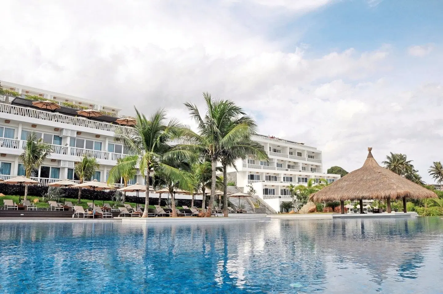 The Cliff Resort & Residences Aussenansicht