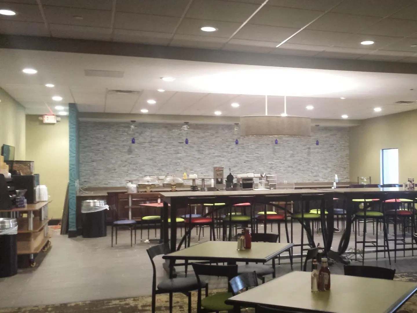 SureStay Plus Hotel by Best Western Albany Airport Bar