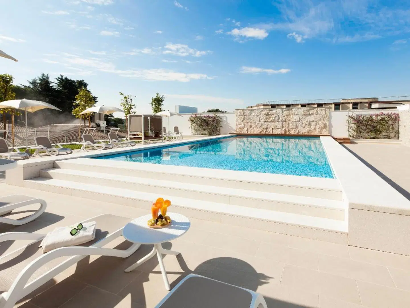 Aparthotel Adagio Rome Vatican Pool