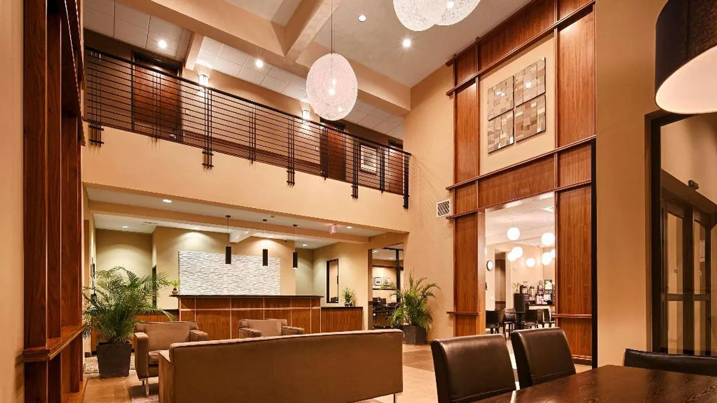 Best Western PLUS Lacey Inn & Suites Lobby