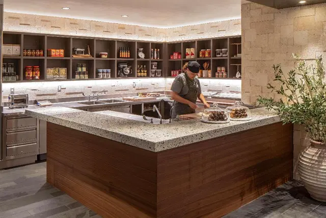 Hyatt Regency Seattle Lobby