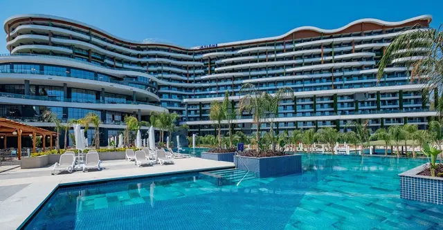 Mylome Luxury Hotel & Resort POOL