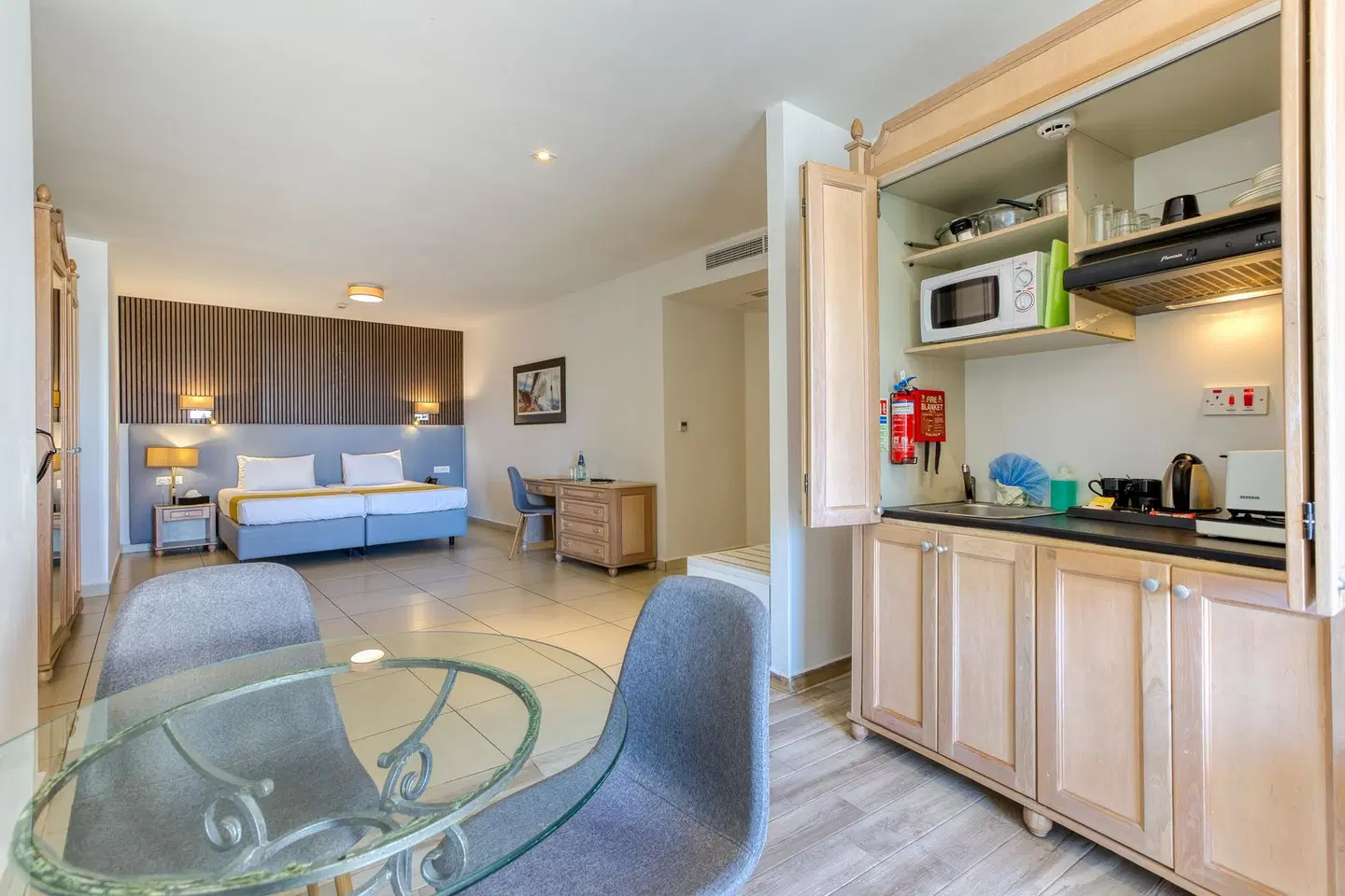 Solana Hotel & Spa ROOM_EXAMPLE