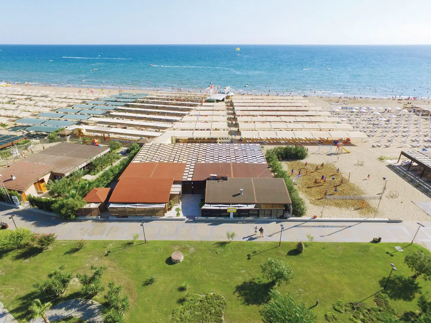 Hane Family Resort BEACH