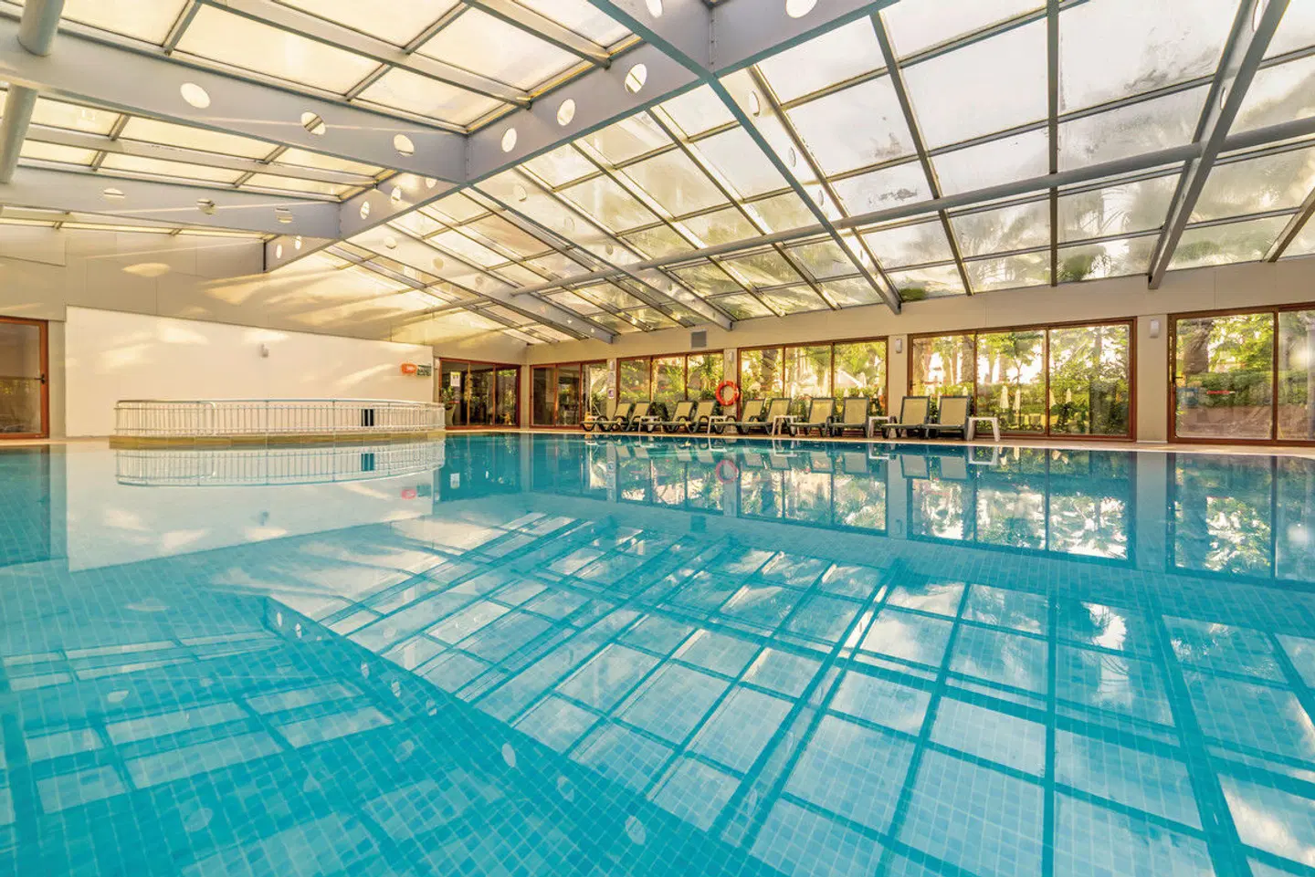 Hane Family Resort INDOOR_POOL