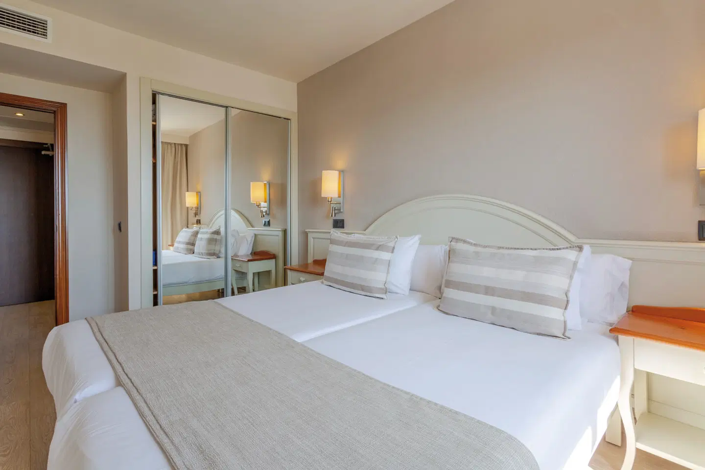 Marins Beach Club ROOM_EXAMPLE