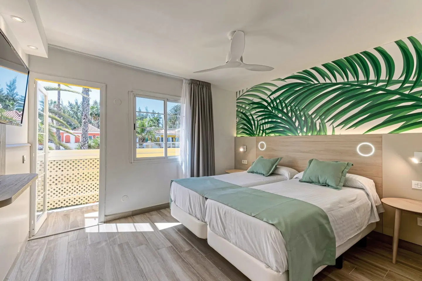 Cordial Green Golf ROOM_EXAMPLE