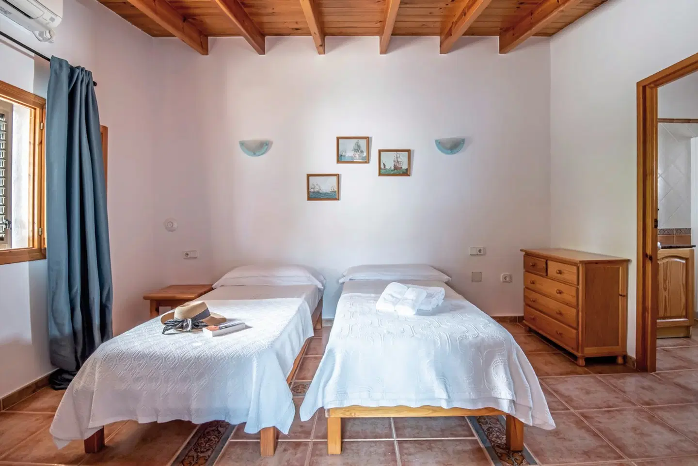 Aguamar ROOM_EXAMPLE