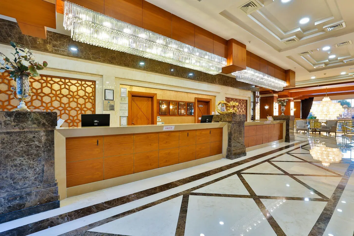 Crystal De Luxe Comfort Collection LOUNGE_LOBBY