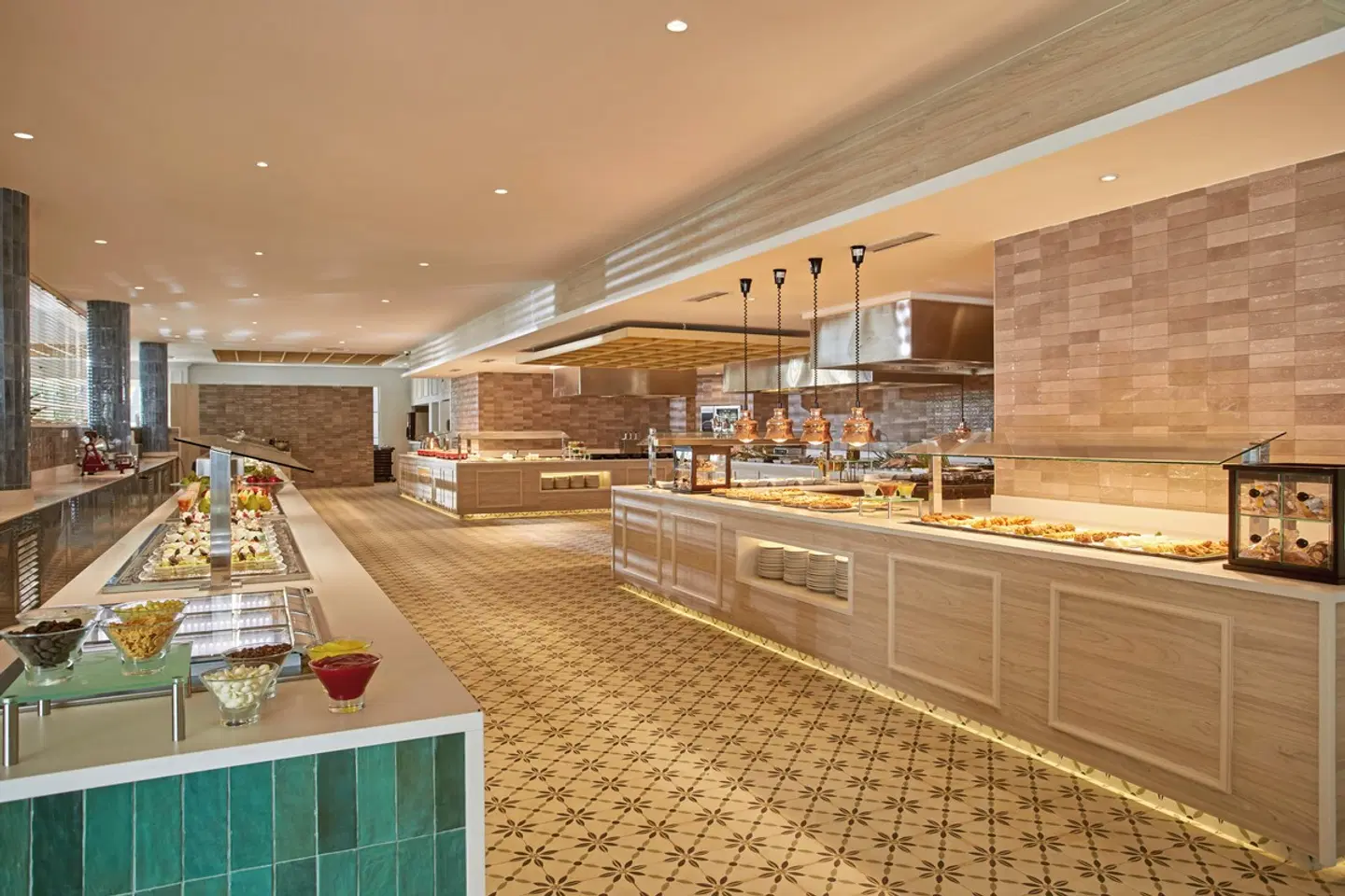 Bahia Principe Luxury Esmeralda Bar