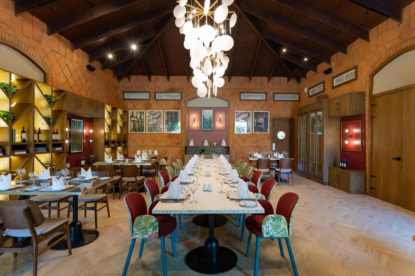 Tropical Deluxe Princess Restaurant