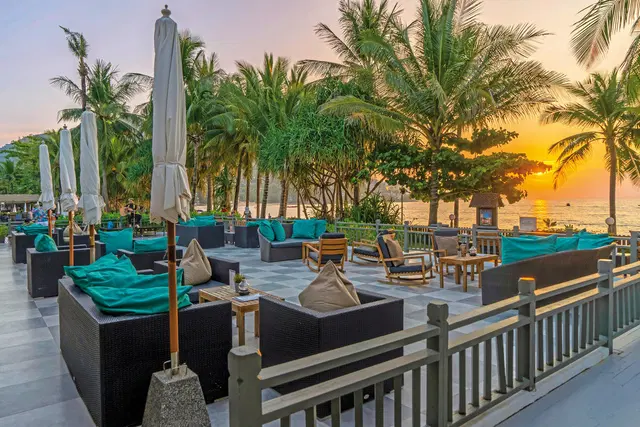 Kamala Beach Resort (A Sunprime Resort) Terrasse