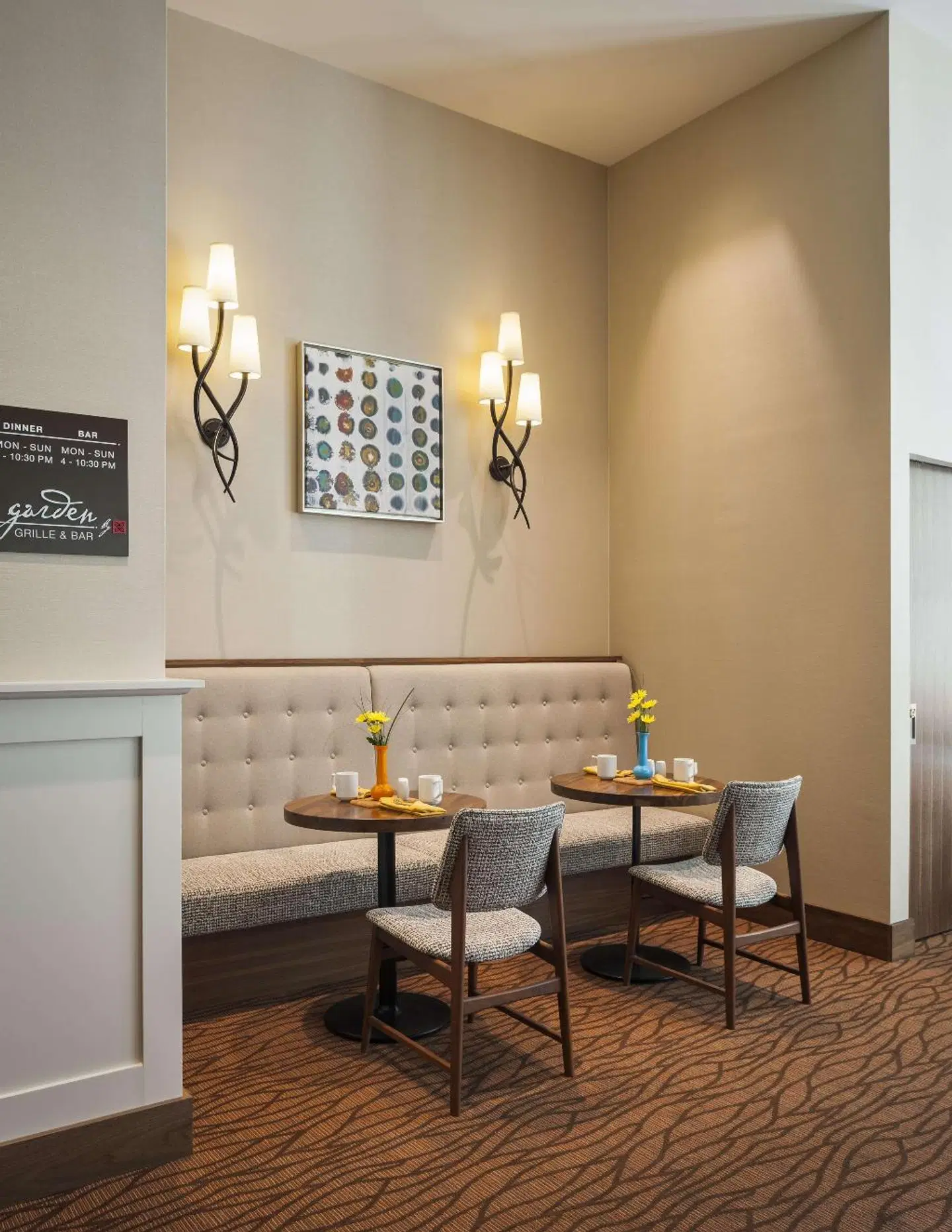 Hilton Garden Inn Long Island City New York LOUNGE_LOBBY