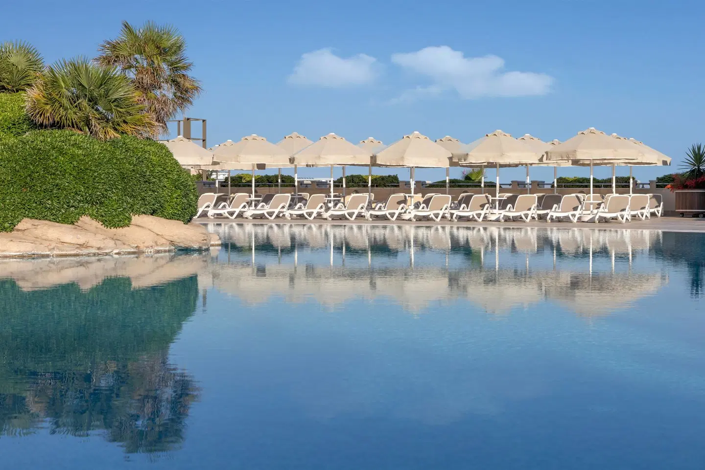 Melas Resort Hotel OUTDOOR_POOL