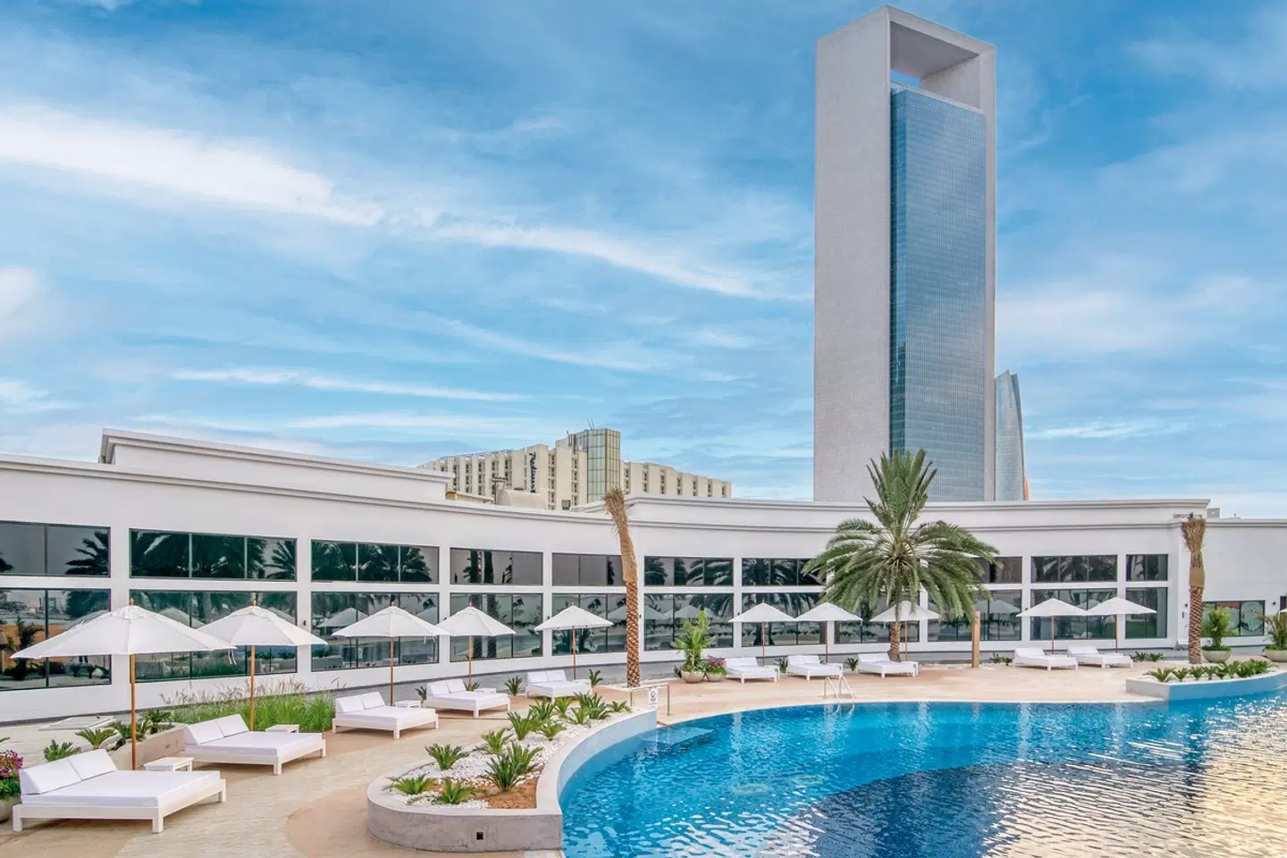Radisson Blu Hotel & Resort Abu Dhabi Corniche EXTERIOR
