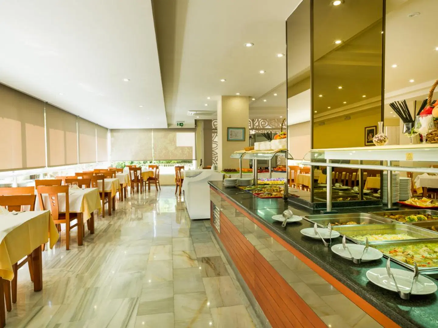 Monarque El Rodeo Restaurant