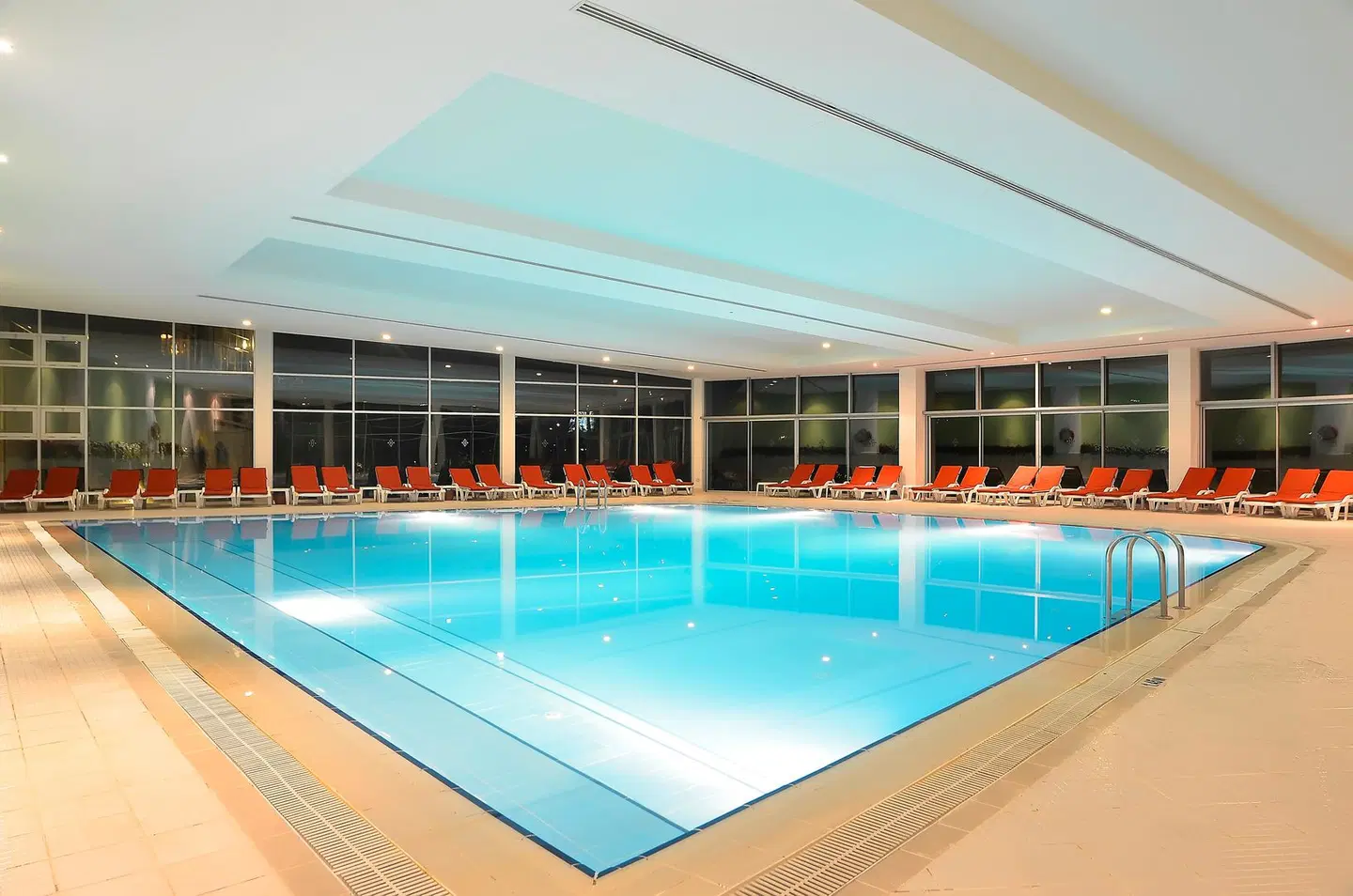 Miracle Resort Hallenbad