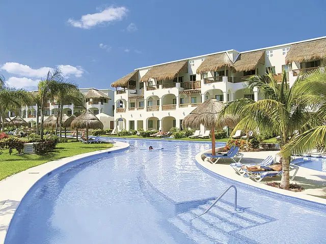 Valentin Imperial Riviera Maya OUTDOOR_POOL