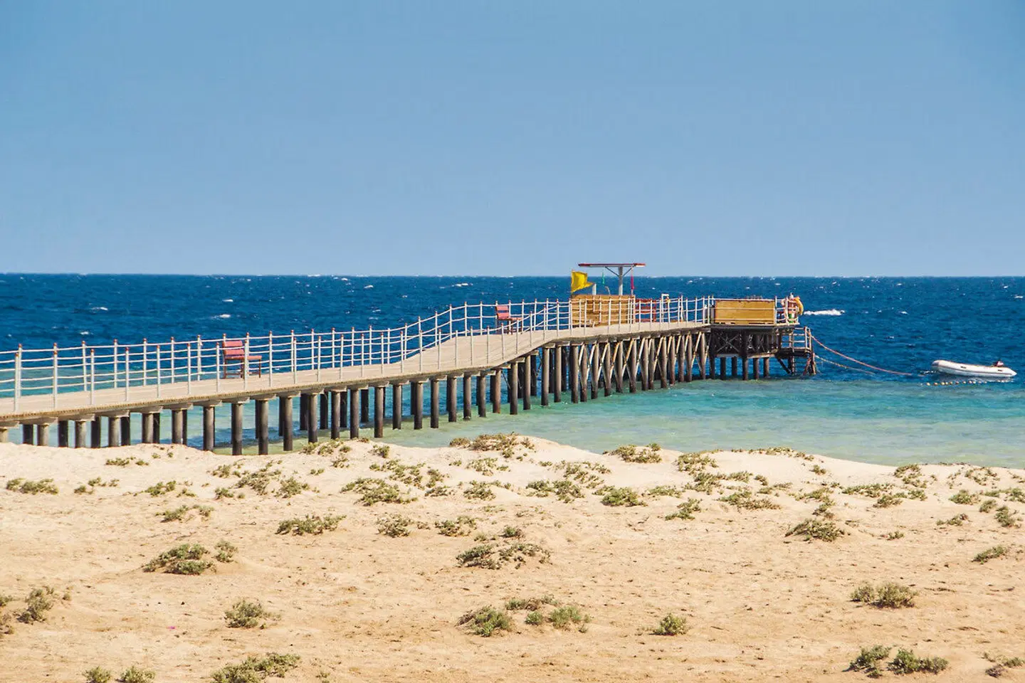 Gorgonia Beach Resort BEACH