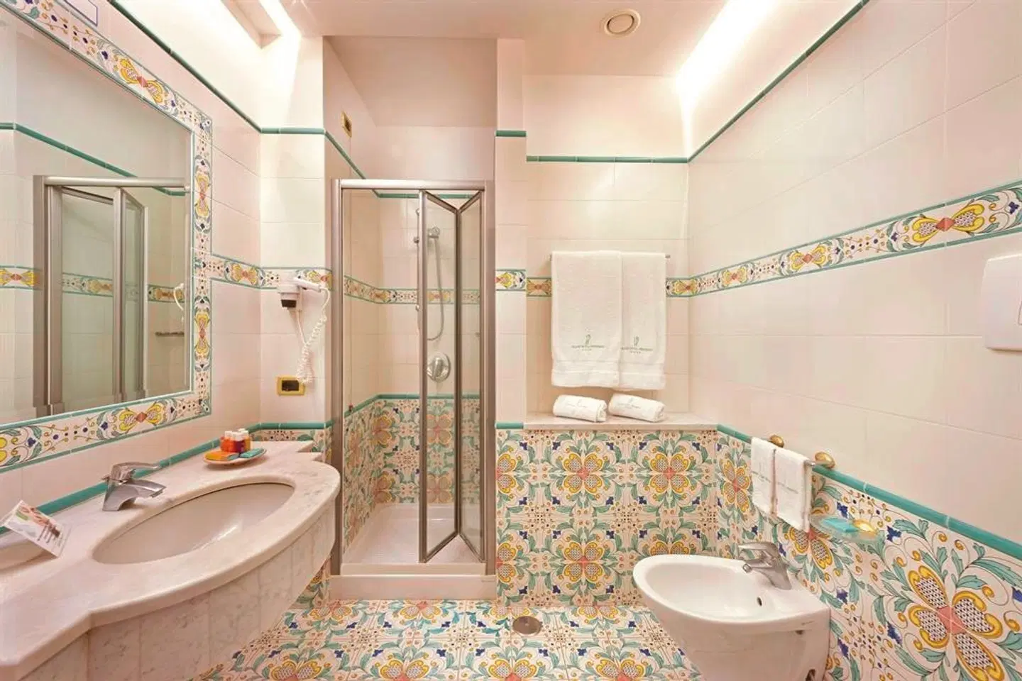 Grand Hotel President Badezimmer