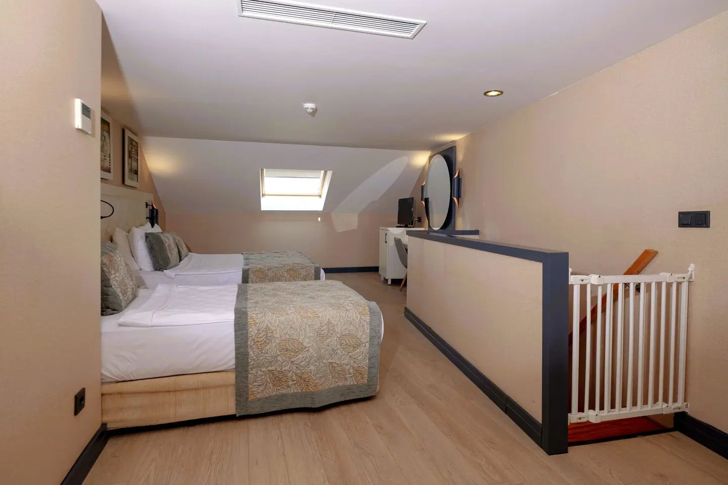 Long Beach ROOM_EXAMPLE