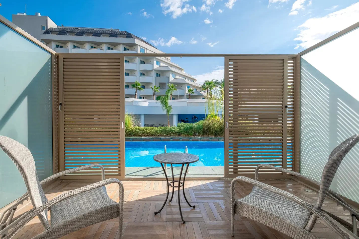 Long Beach ROOM_EXAMPLE