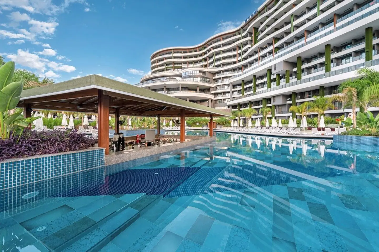 Mylome Luxury Hotel & Resort OUTDOOR_POOL