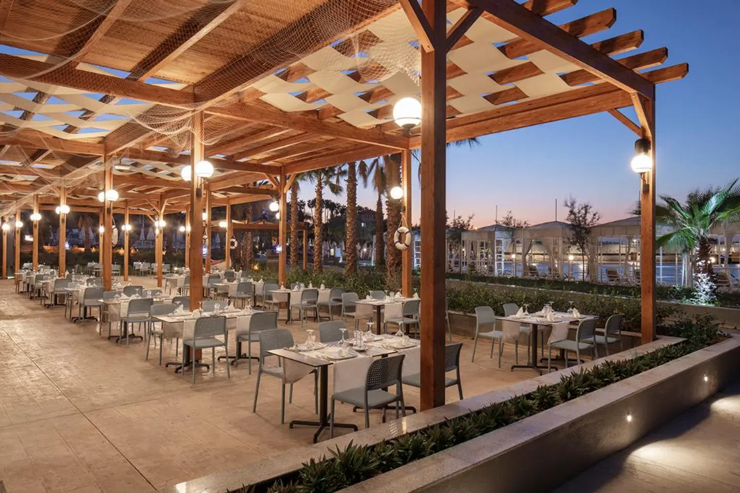 Mylome Luxury Hotel & Resort RESTAURANT