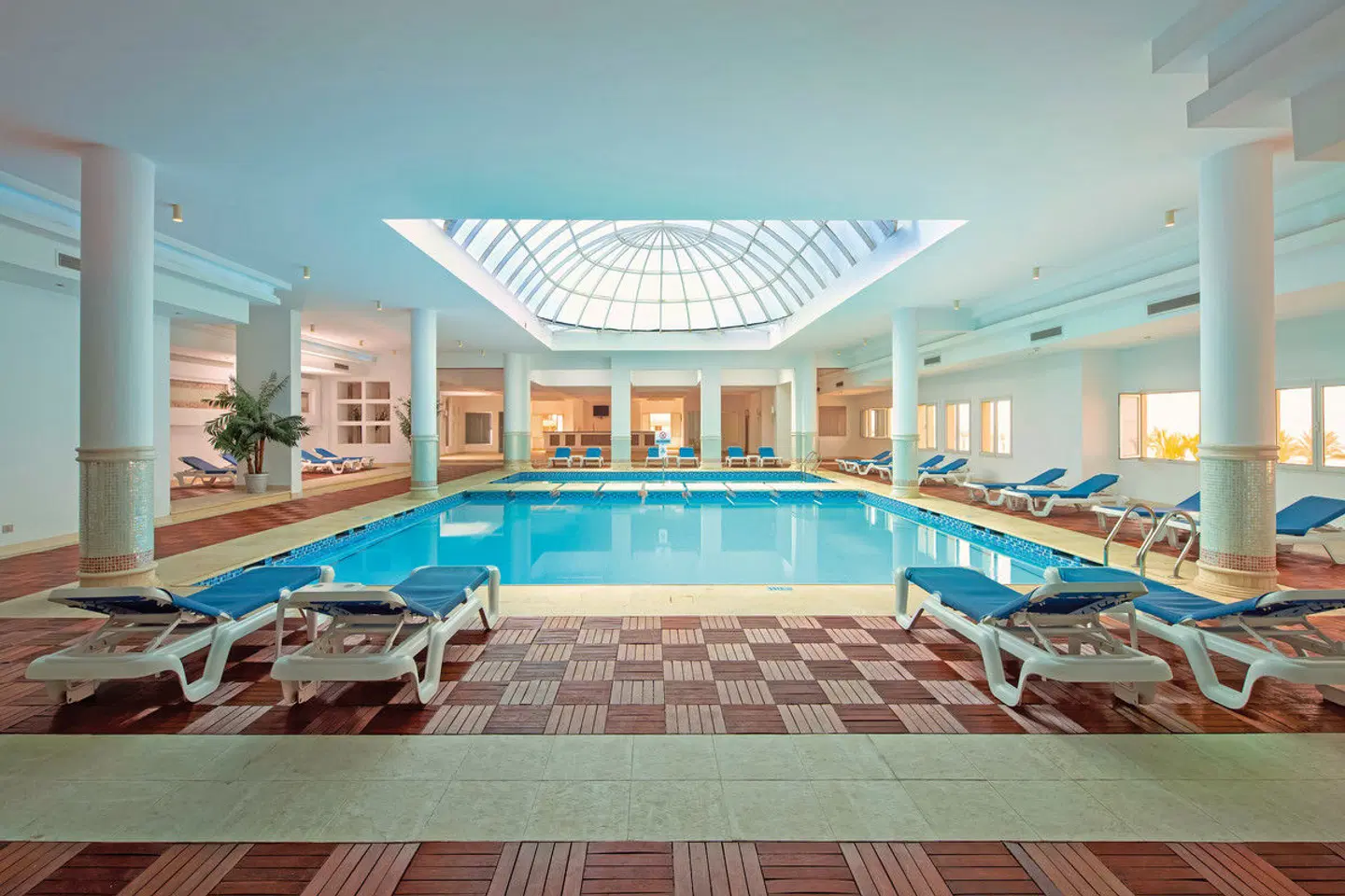 Premier Le Rêve Hotel & Spa Hallenbad