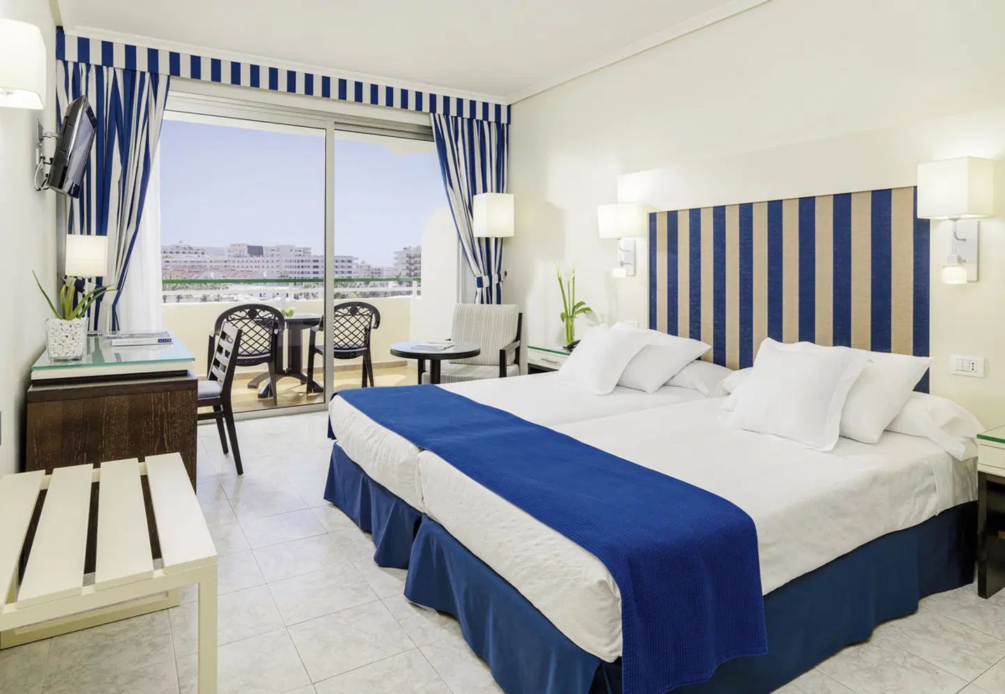 H10 Las Palmeras ROOM_EXAMPLE