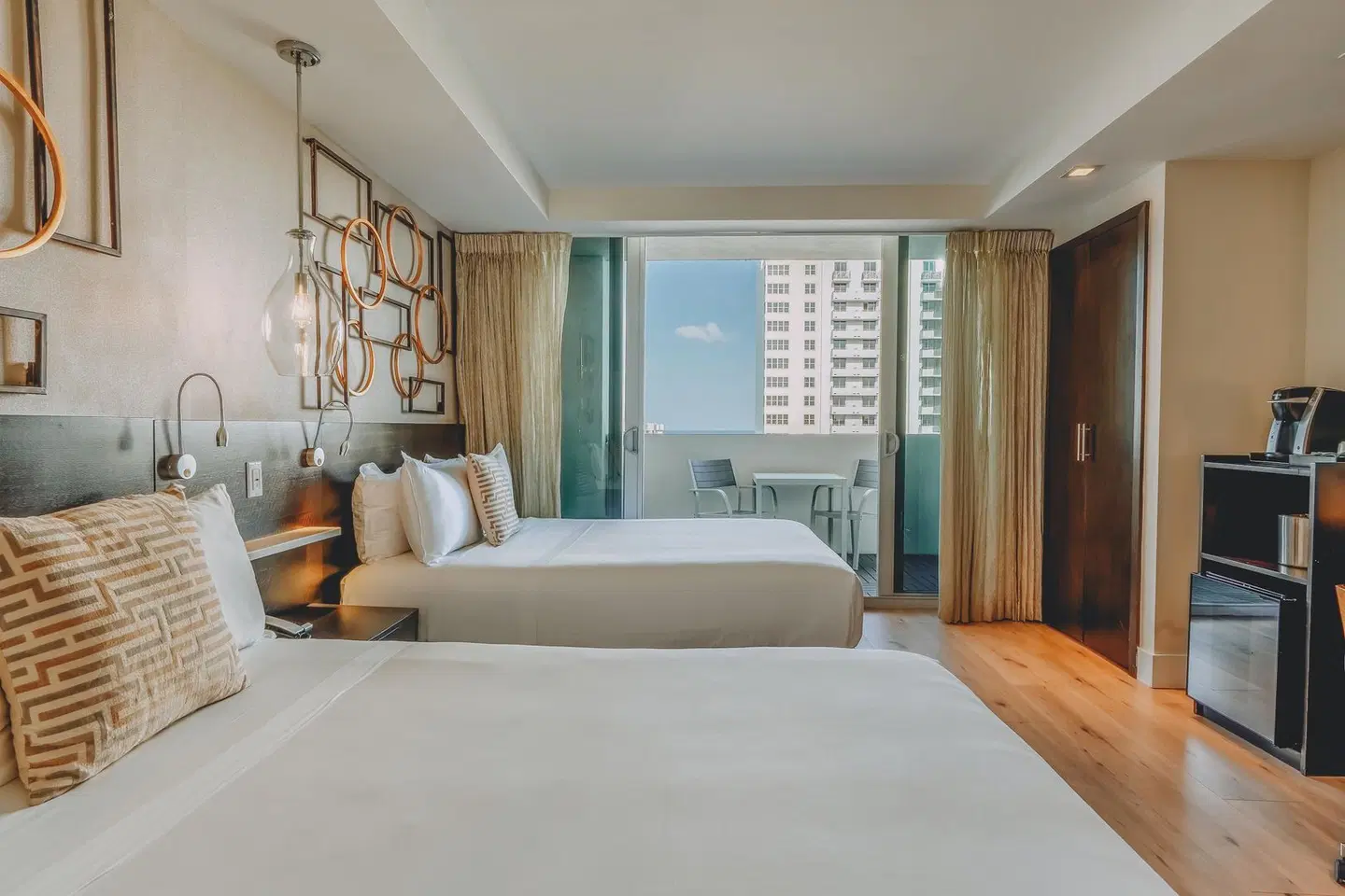 Berkeley Shore Hotel & Apts ROOM_EXAMPLE