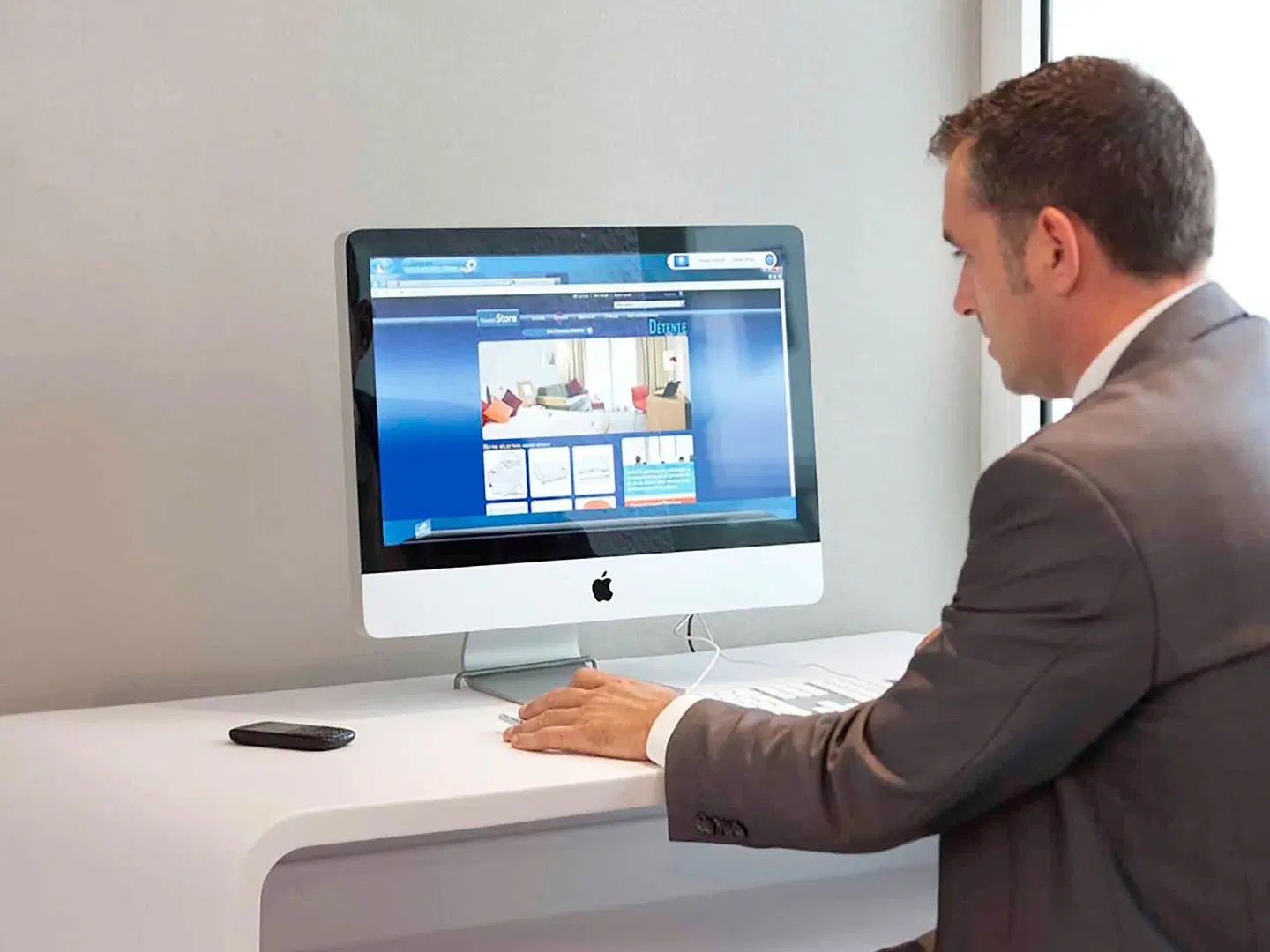 Novotel Suites Cannes Centre Hotel PEOPLE