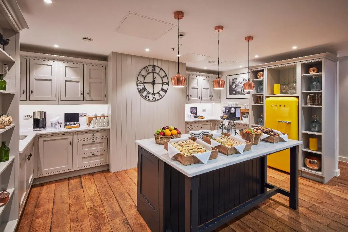 MARLIN WATERLOO Restaurant