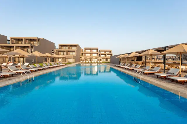 Sentido Naga Bay OUTDOOR_POOL