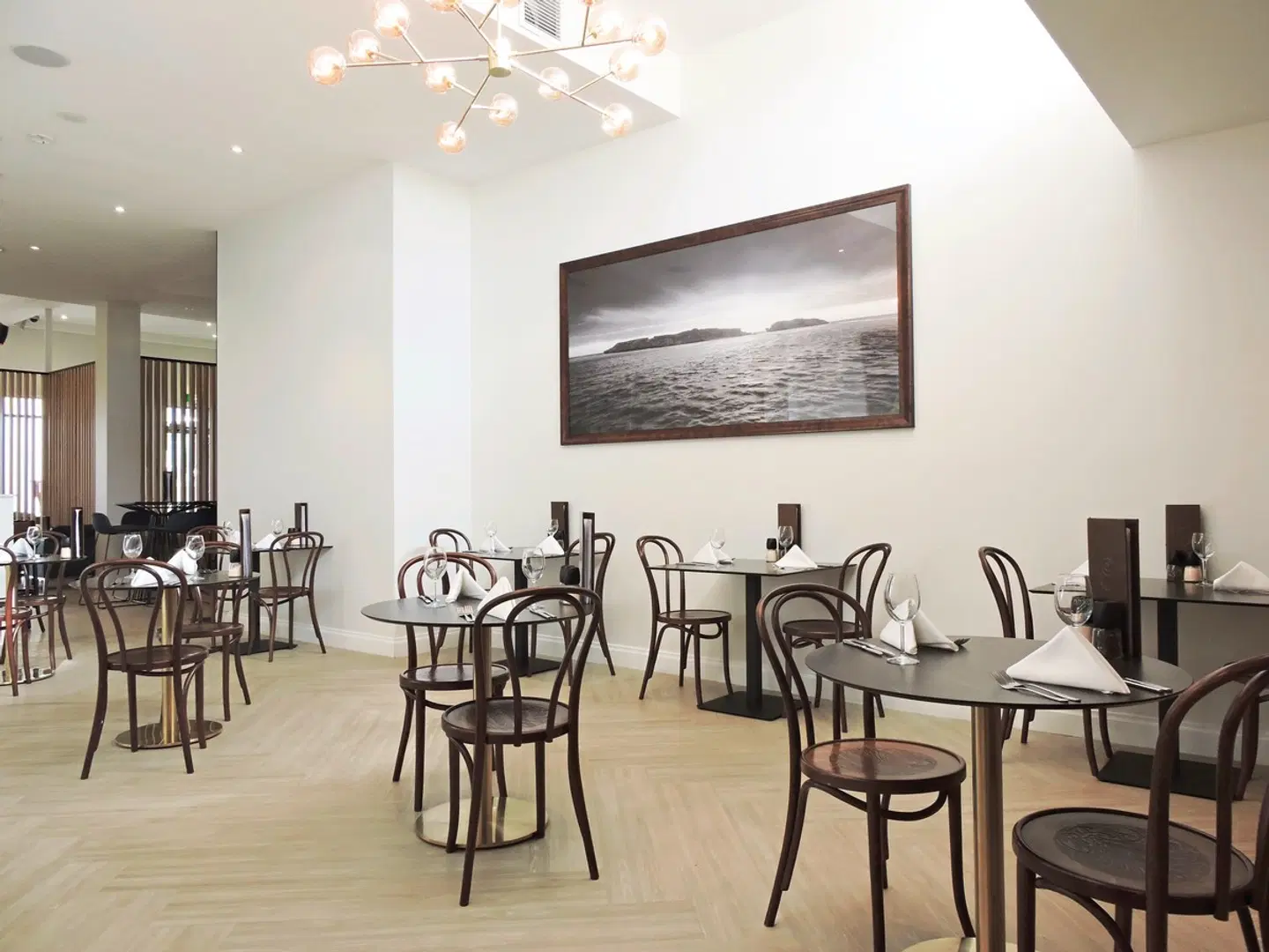 Deep Blue Hotel & Hot Springs Restaurant