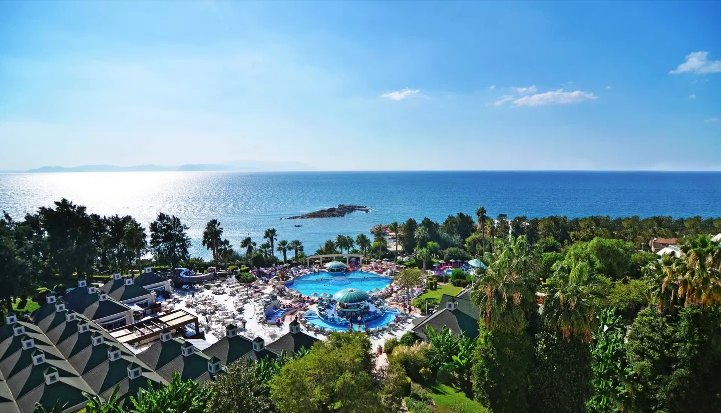 The Grand Blue Sky International EXTERIOR