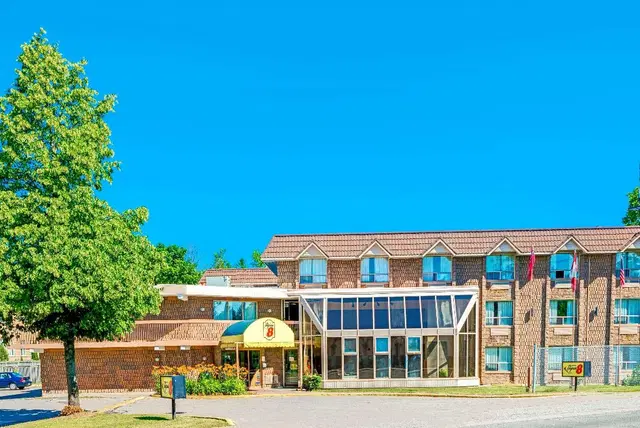 Super 8 by Wyndham Toronto East ON EXTERIOR