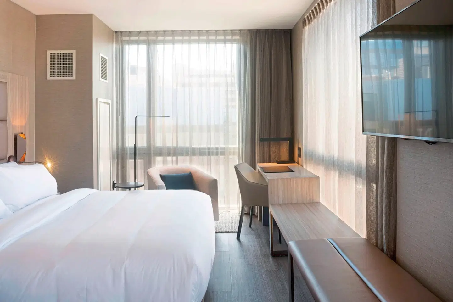 AC Hotel by Marriott Boston Downtown ROOM_EXAMPLE