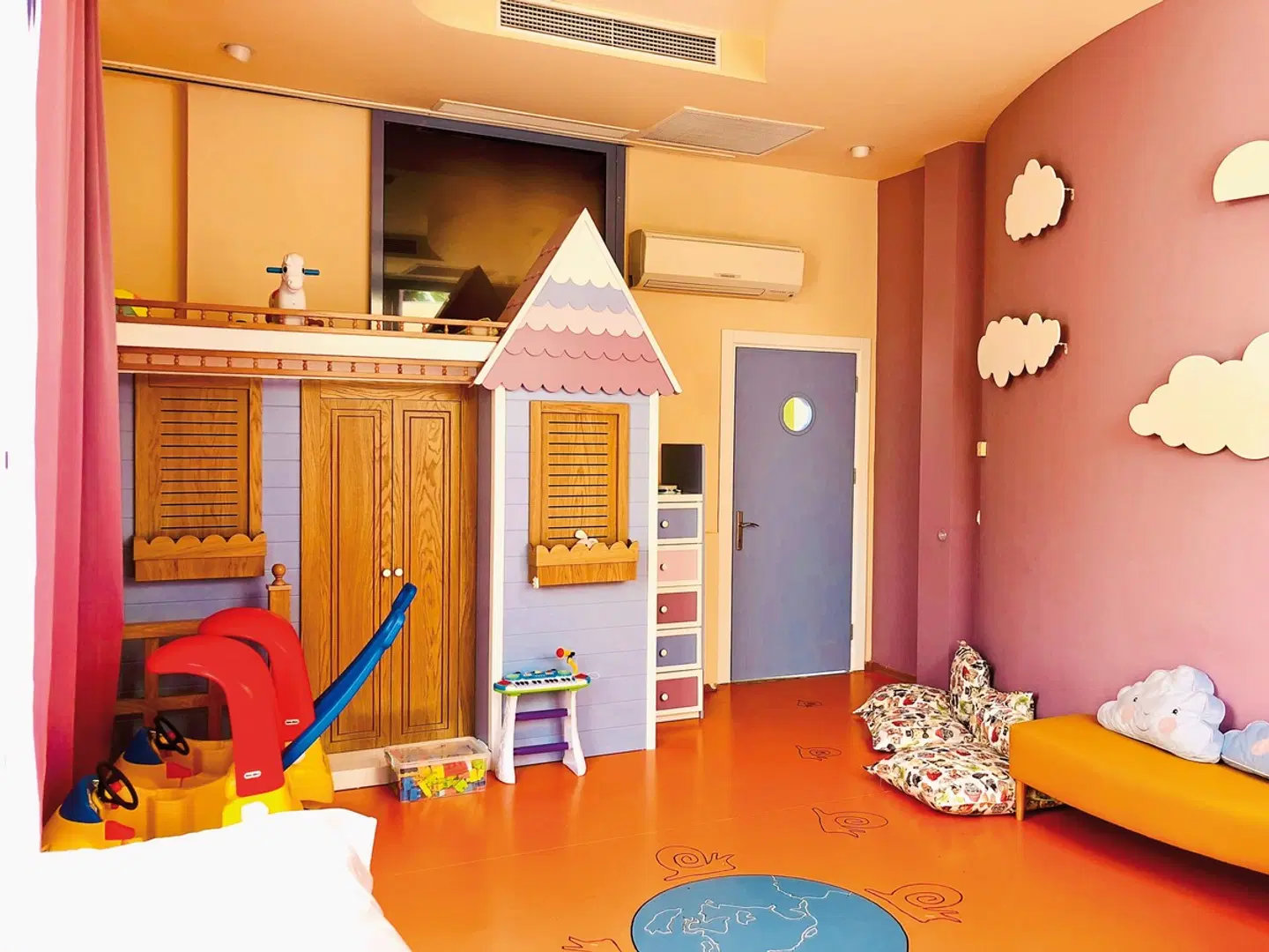 Blue Waters Club SPORTS_AND_LEISURE