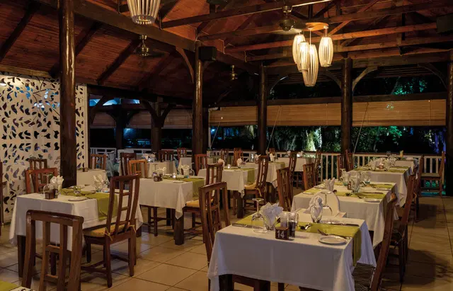 Acajou Beach Resort Restaurant