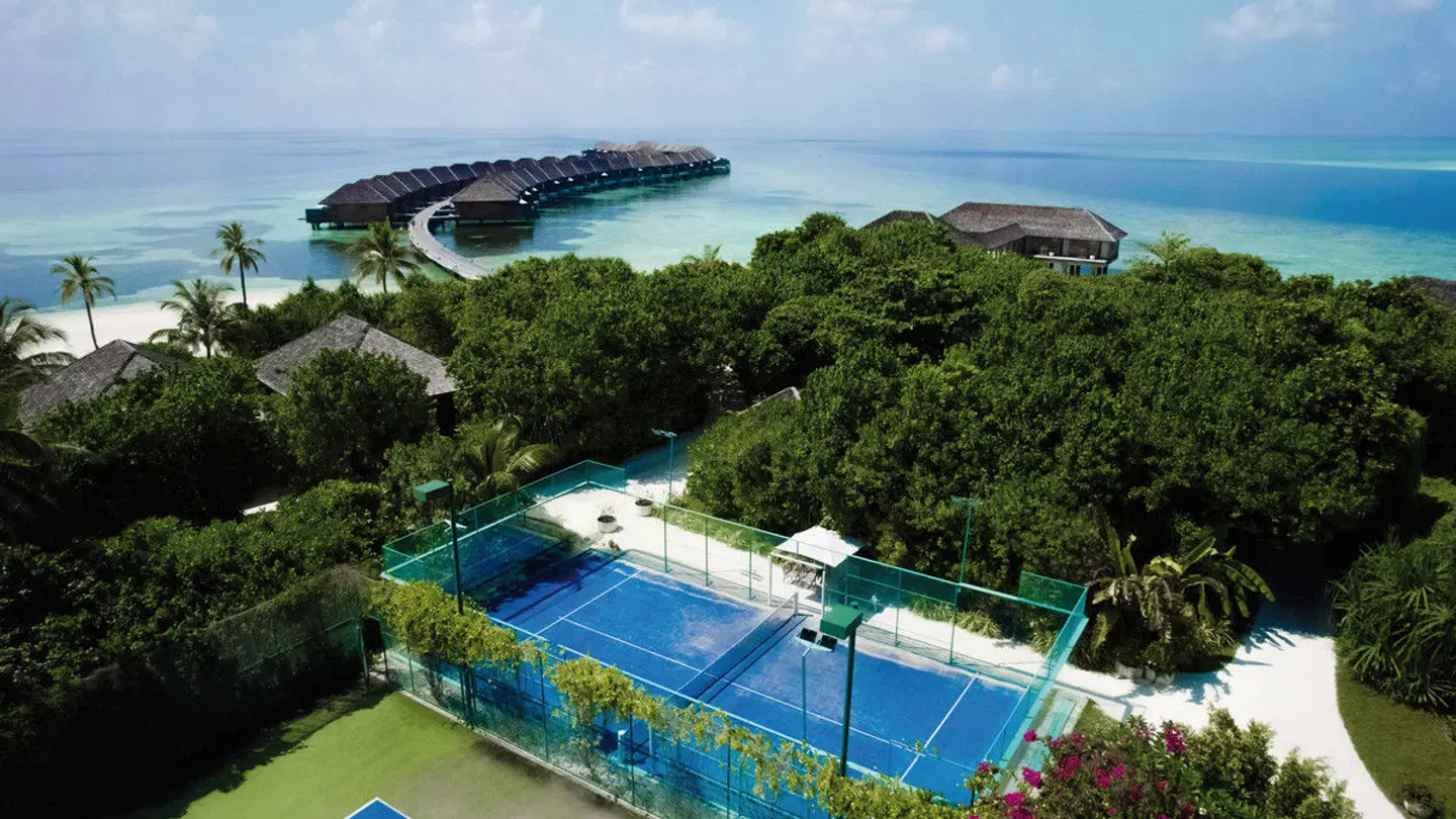 Hurawalhi Island Resort OUTDOOR_POOL