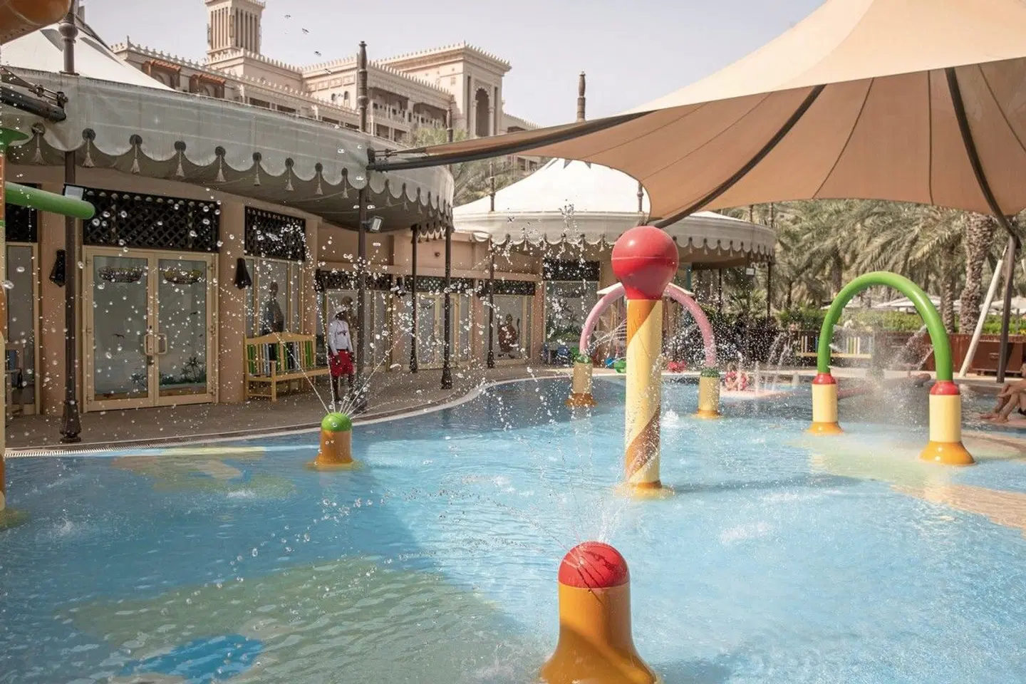 Jumeirah Al Qasr OUTDOOR_POOL