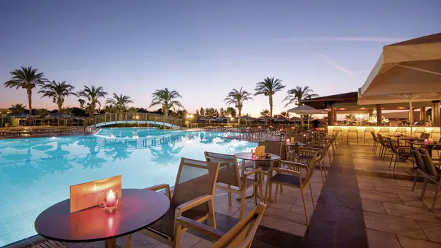Horizon Beach Resort OUTDOOR_POOL